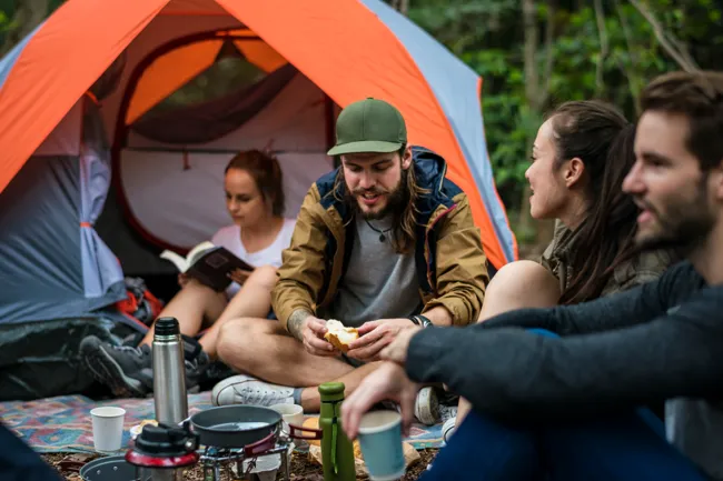 Los 10 accesorios imprescindibles para ir de camping - Camping Santa Elena  Ciutat