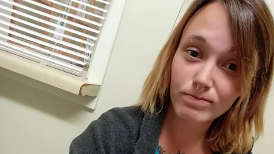 Une maman en train d'allaiter dans une salle d'attente pour femmes est priée de quitter les lieux