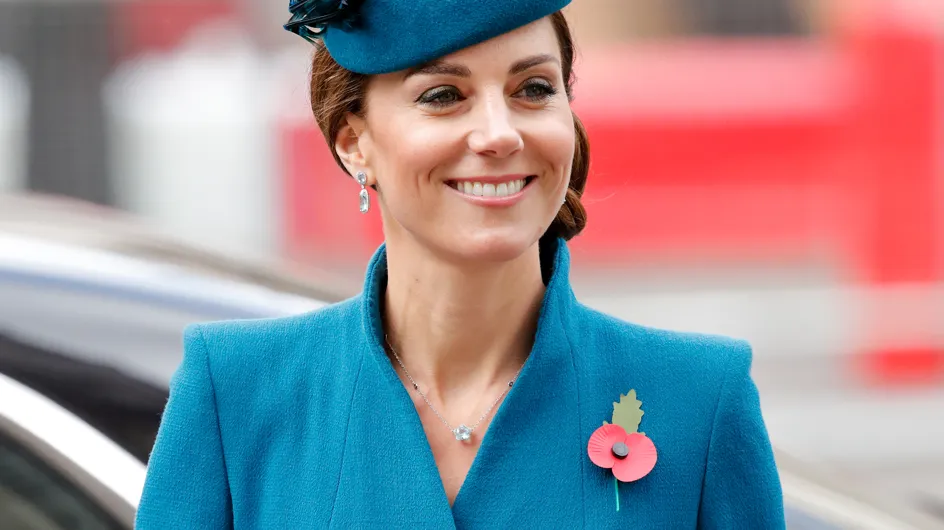 Réunie avec le prince Harry, Kate Middleton rayonne dans un look bleu canard