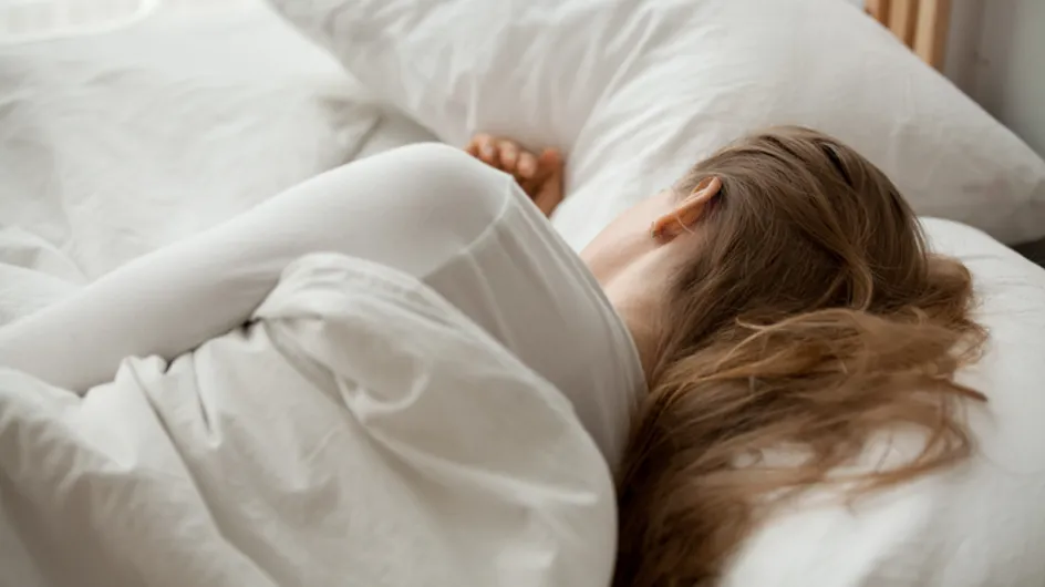Une étudiante se réveille avec un agent du Crous à côté de son lit