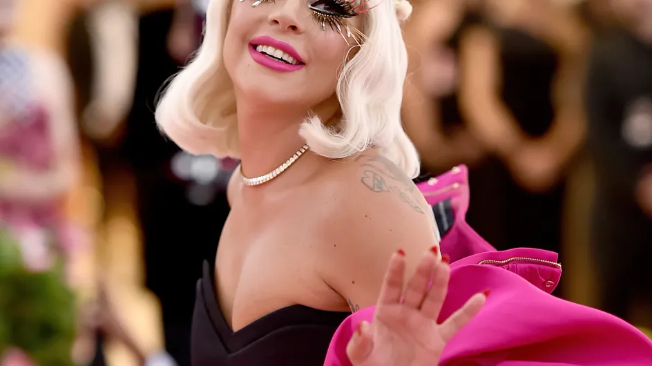 Attendez de voir de plus près les détails du beauty look de Lady Gaga au Met Gala