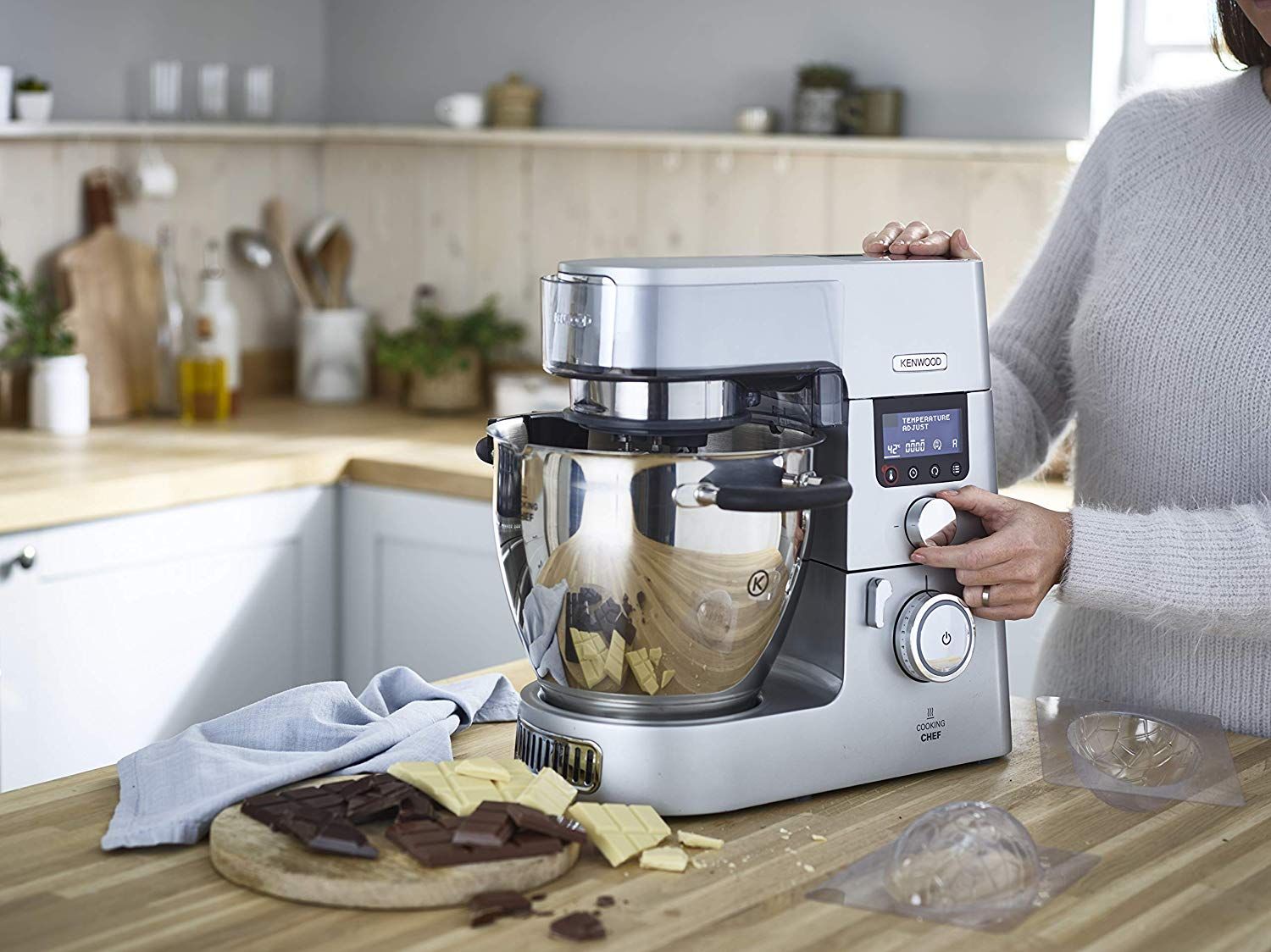 robot de cuisine LIDL SILVERCREST pâtissier type KITCHENAID à 89 €  Professional Stand Mixer 