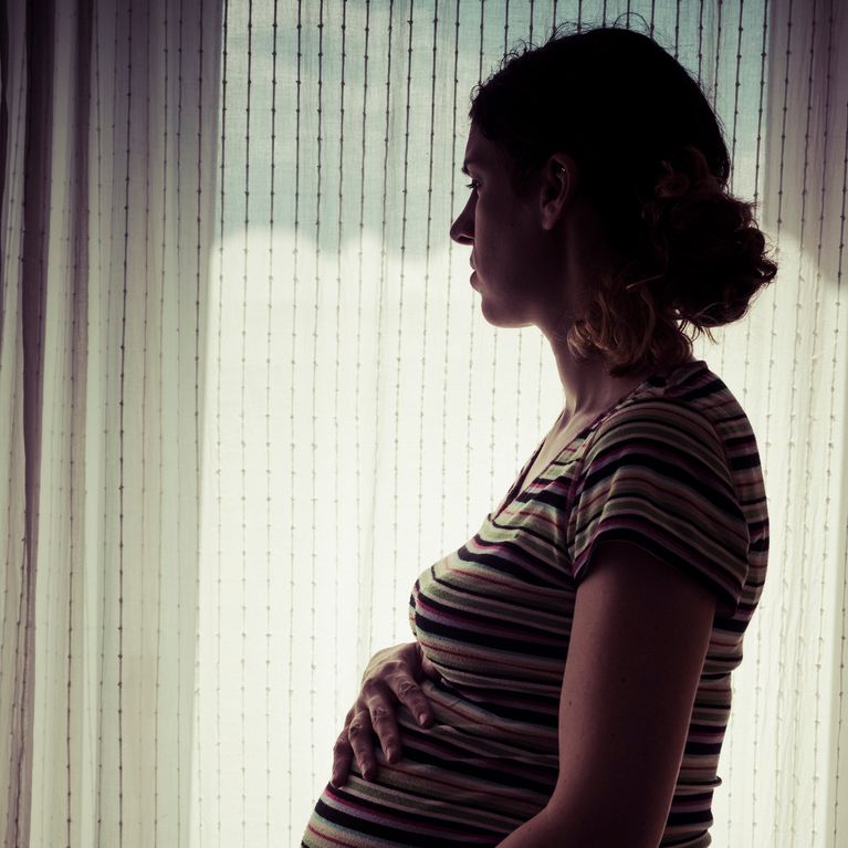 Une jeune Américaine enceinte tuée, son fœtus volé — Vol de bébé
