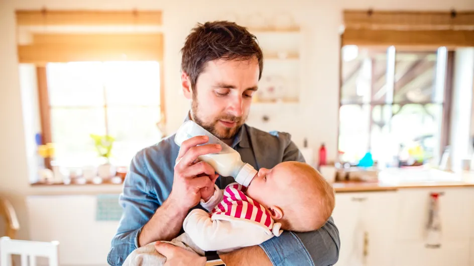 Pour la fête des pères, une tribune réclame une réforme du congé paternité