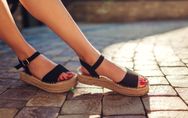 Le scarpe estive e fresche per chi non ama i piedi scoperti