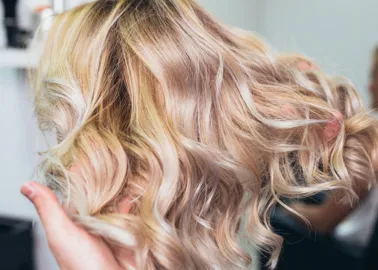 teer Rusteloosheid Niet verwacht Von braun auf blond: Die besten Tipps zum Blondieren