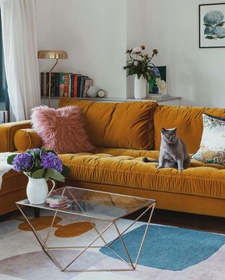 Comment Adopter Le Jaune Moutarde Pour Pimenter Sa Deco