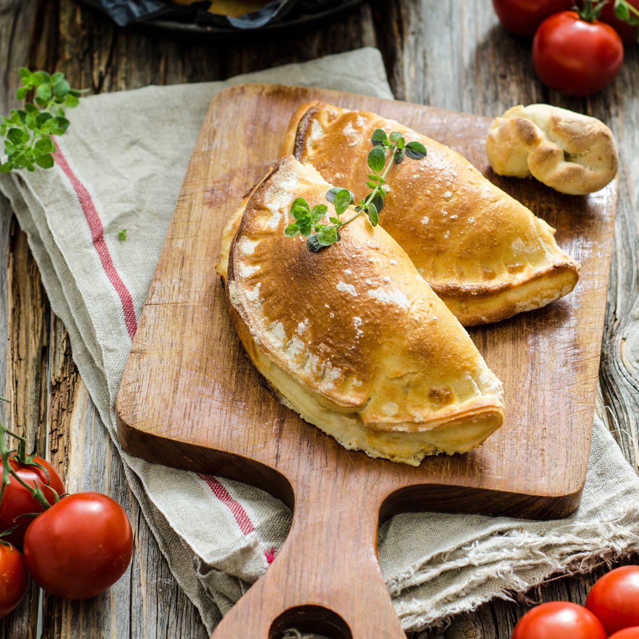 Sin ideas para cenar Prueba esta receta de calzone de verduras