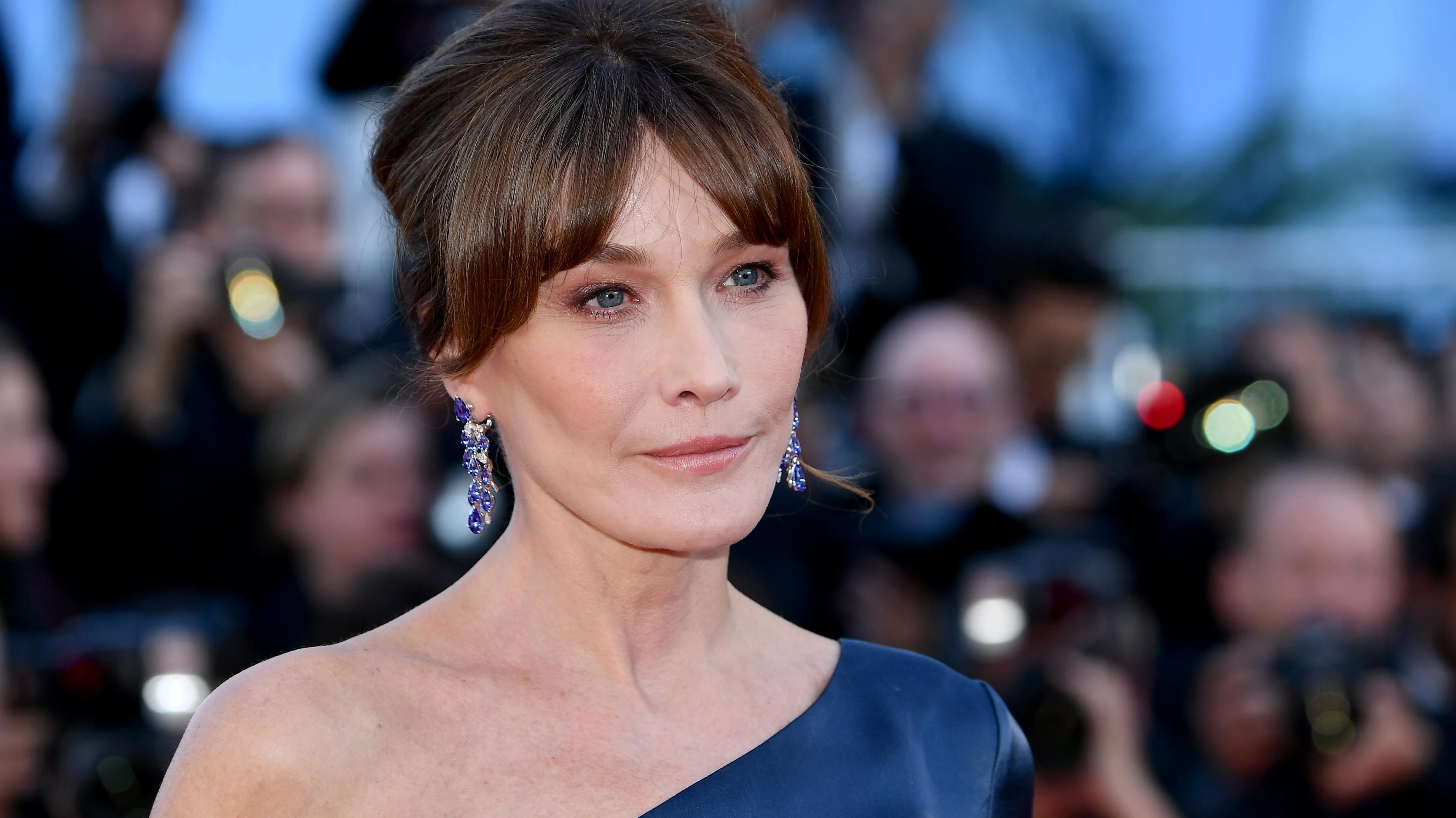 16 Ans Apres Sa Mort Carla Bruni Rend Hommage A Marie Trintignant