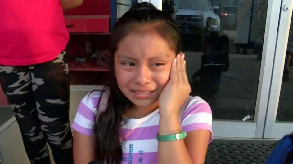 Séparée de son père, cette petite Mexicaine en pleurs bouleverse la Toile