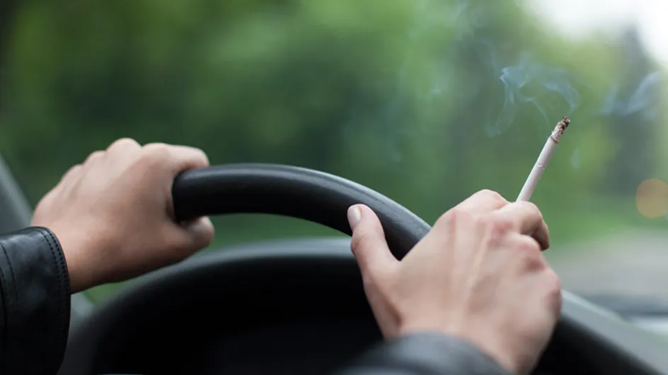 Fumer en voiture en présence d'un enfant est désormais interdit en Belgique