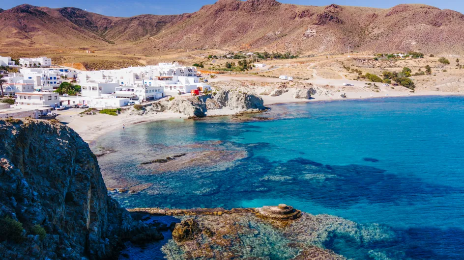 Las 10 playas imprescindibles de Almería que debes visitar