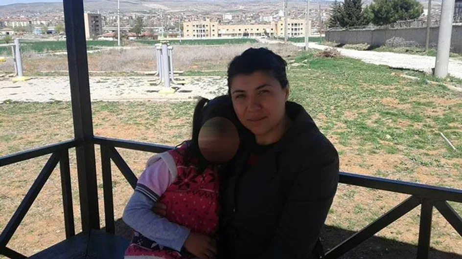 Tuée par son ex-mari, le meurtre filmé d'Emine Bulut choque la Turquie