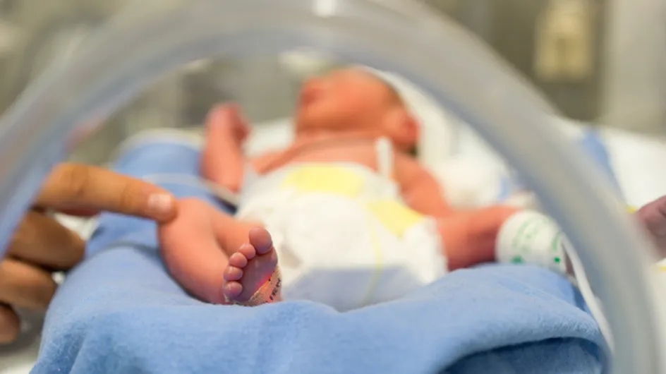 Après la naissance d’un bébé sans visage, un obstétricien suspendu… pour six mois