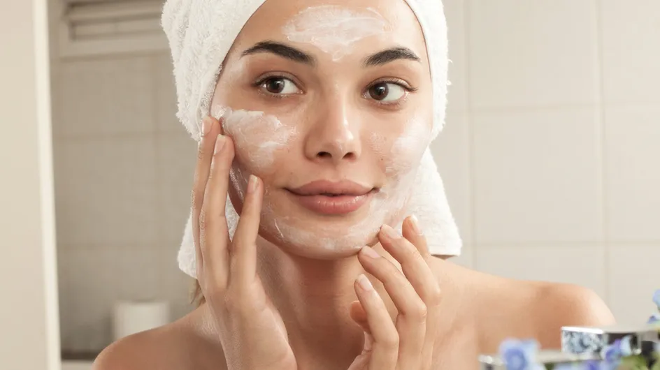 Cómo combatir el acné adulto: consejos para cada zona del rostro