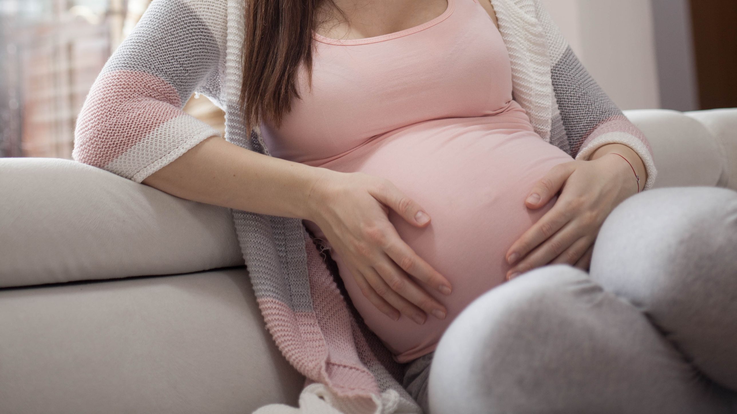 Contractions et grossesse : Comment les reconnaître et les gérer