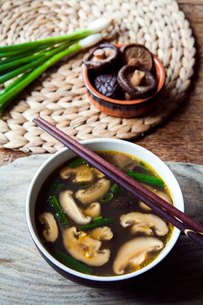 Préparer soi-même son bouillon – recette de base du bouillon de