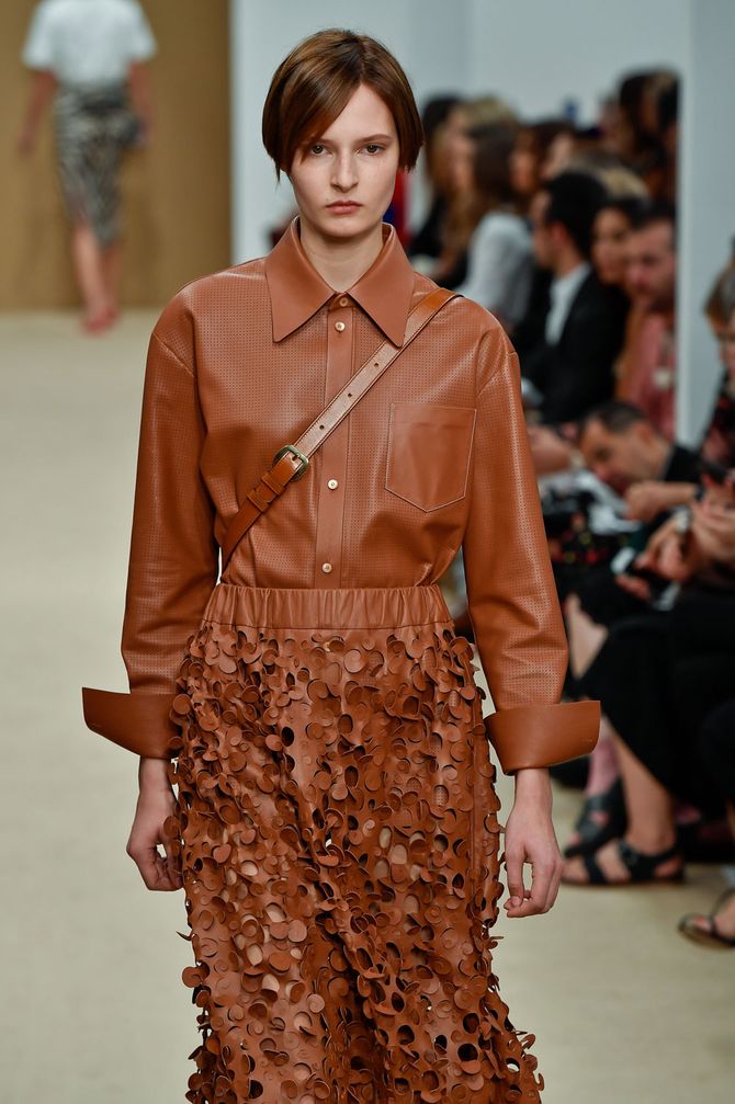 Brauner Leder-Look gesehen bei der Fashion Show von Tod's