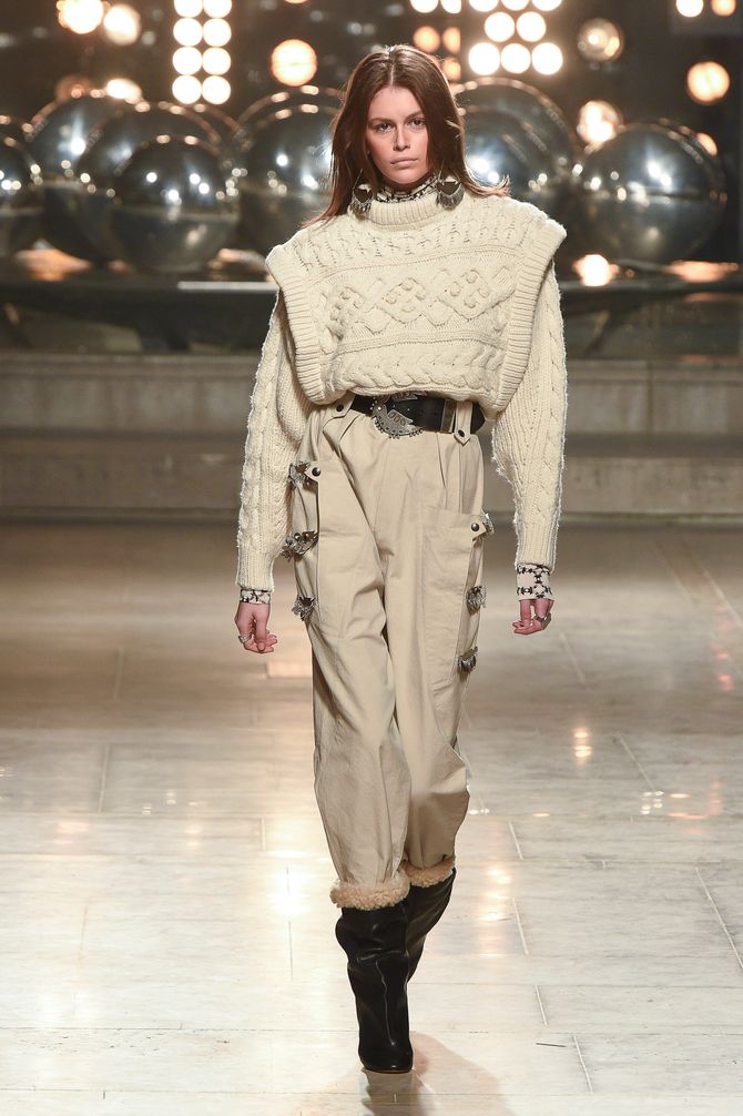 Monochromer Look gesehen bei der Fashion Show von Isabel Marant