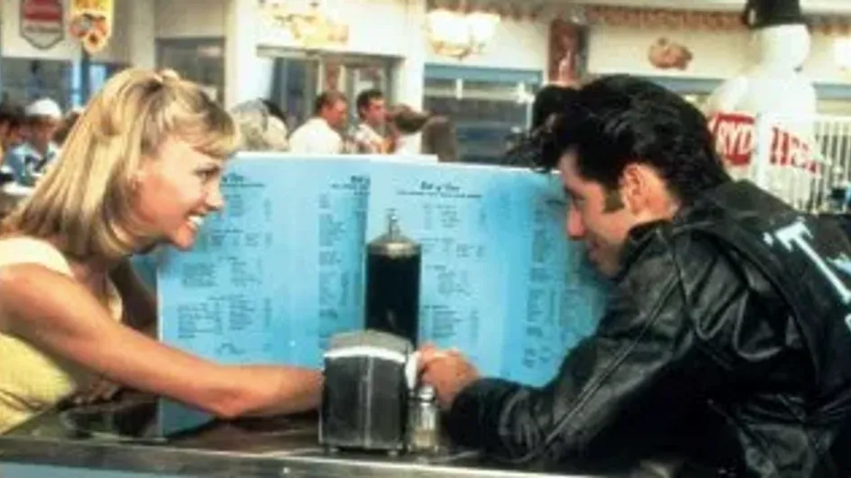 40 ans après, Olivia Newton-John et John Travolta reportent les costumes de Grease
