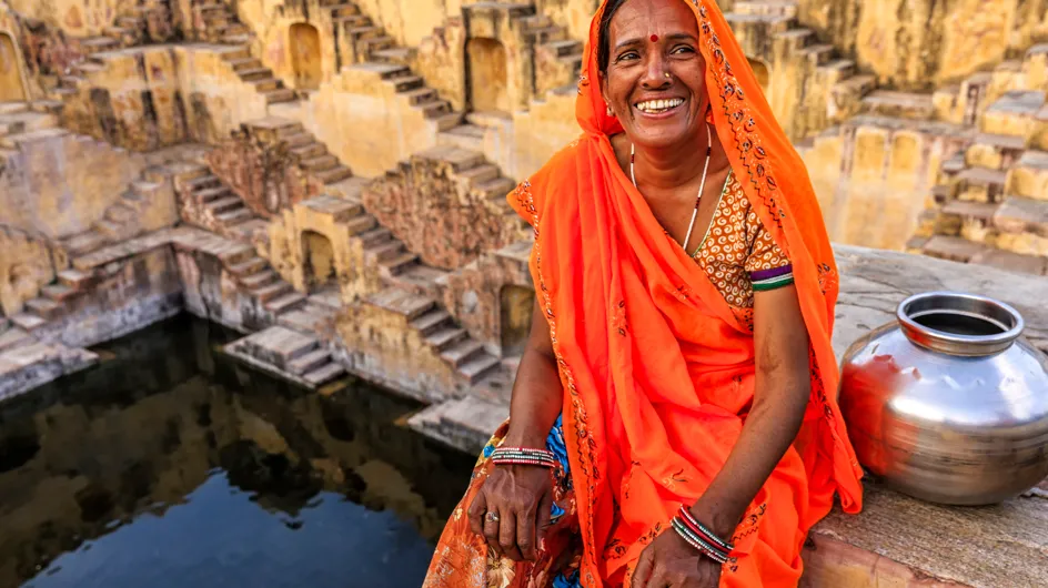 Una firma de moda española financiará la construcción de una aldea para mujeres en India