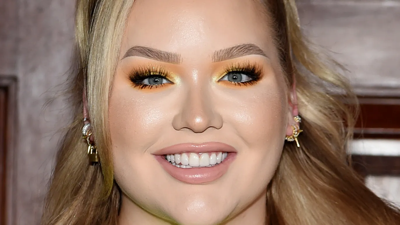 Nikkietutorials Youtube Star Outet Sich Als Transgender