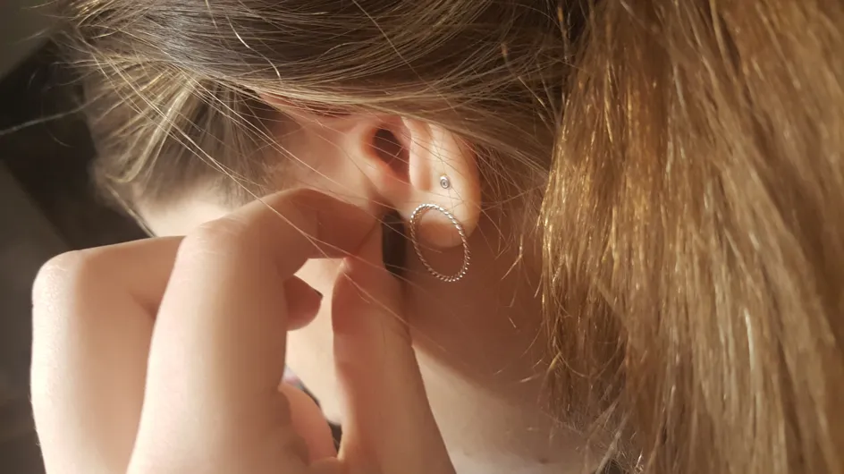 Cómo cuidar un piercing infectado en la oreja