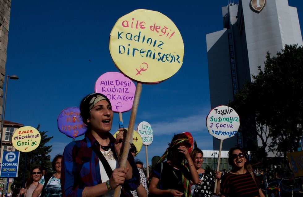 Risultato immagini per la protesta delle donne turche contro le violenze