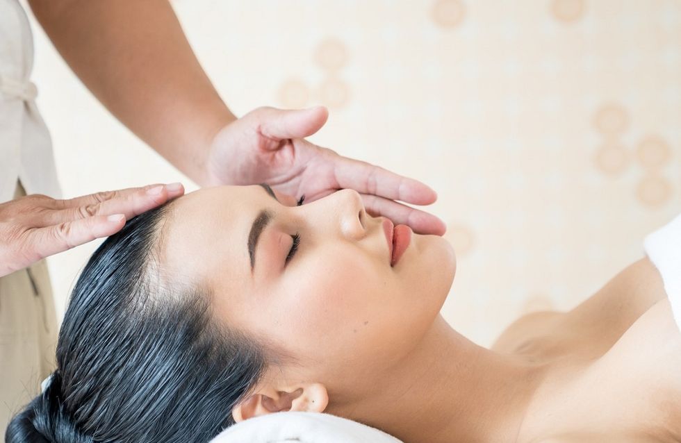 Massaggio viso: tutti i benefici e i movimenti del massaggio facciale per il benessere della tua pelle