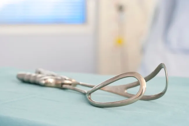 L'accouchement par forceps : à quoi ça sert ? Déroulé