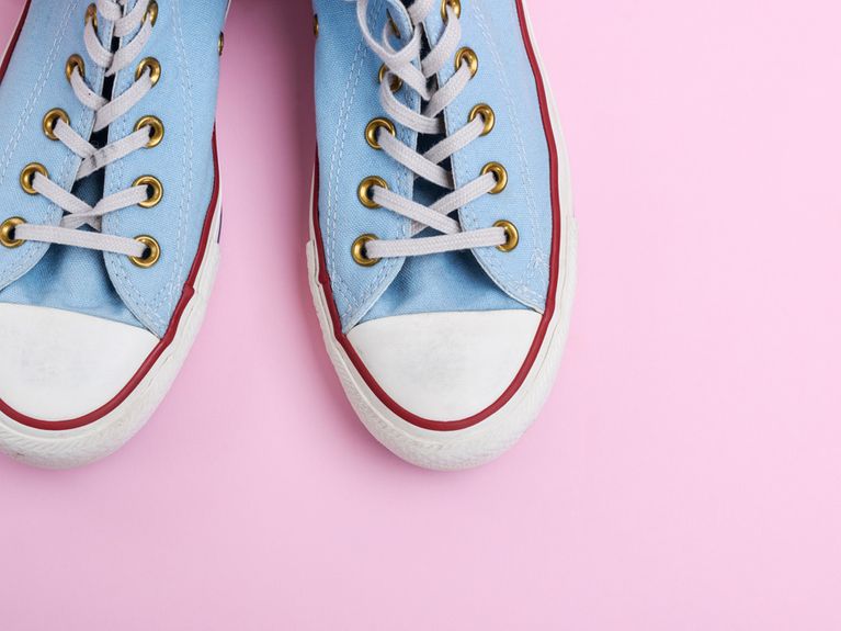Schuhe in der Waschmaschine waschen: So geht´s richtig Nie mehr quietschende Schuhe