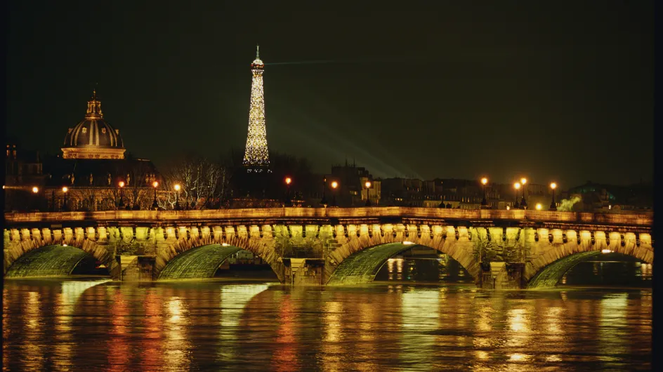 "#HeroesShineBright", les Tour Eiffel et Tour Montparnasse s'illuminent pour les soignants