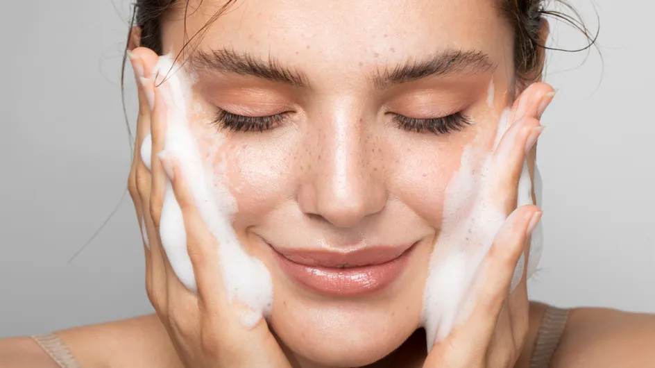 Nettoyage de peau, comment le réaliser à la maison ?