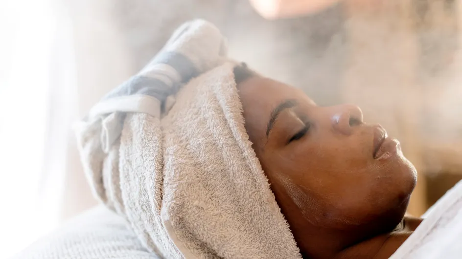 Sauna facial, l'astuce beauté pour purifier sa peau à la maison