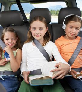 Attacher Un Enfant Dans Un Siege Auto Mode D Emploi