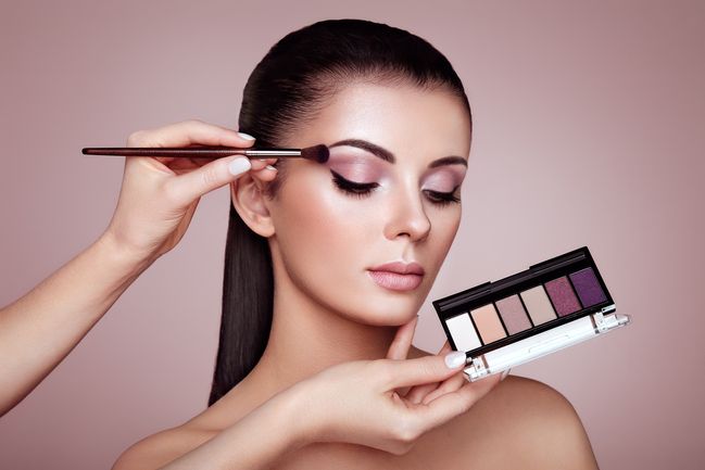 cut crease per occhi distanti