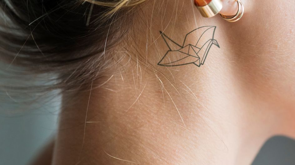 Tatuaggio Dietro L Orecchio Una Nuova Arma Di Seduzione