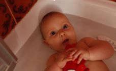 Bain De Bebe Comment Donner Son Bain A Bebe Etape Par Etape