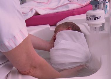 Le Bain Enveloppe De Bebe Quels Benefices