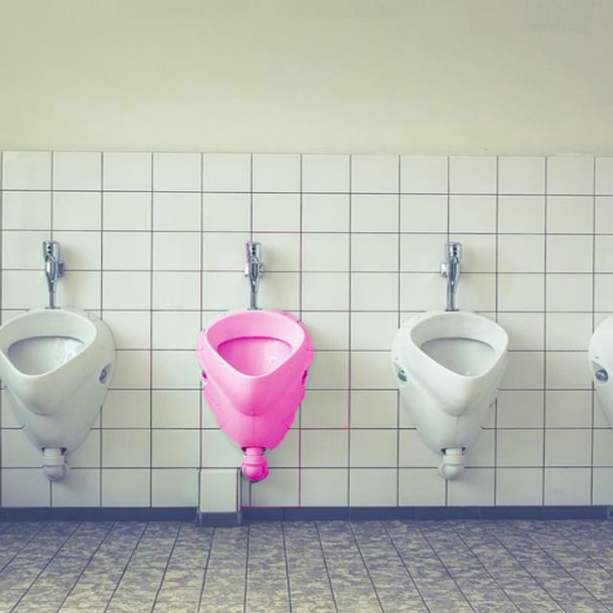 Urinelle, urinoir jetable et portatif pour femme