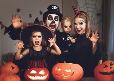 Cette famille fête Halloween avec de super déguisements