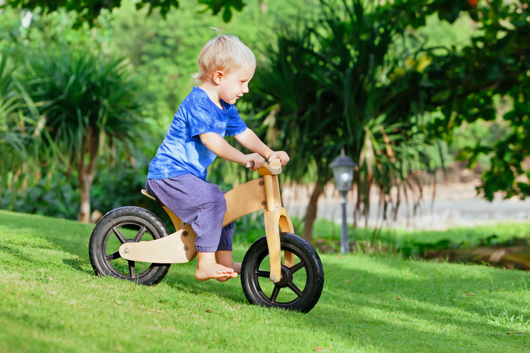Bicicleta y triciclo sin pedales evolutivo para bebé