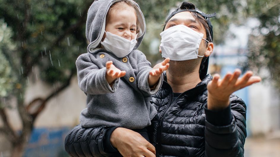 Maskenhygiene im Herbst: Weniger Schutz durch Regen?