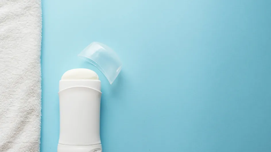 Conseils et astuces maison pour éliminer les taches de déodorant