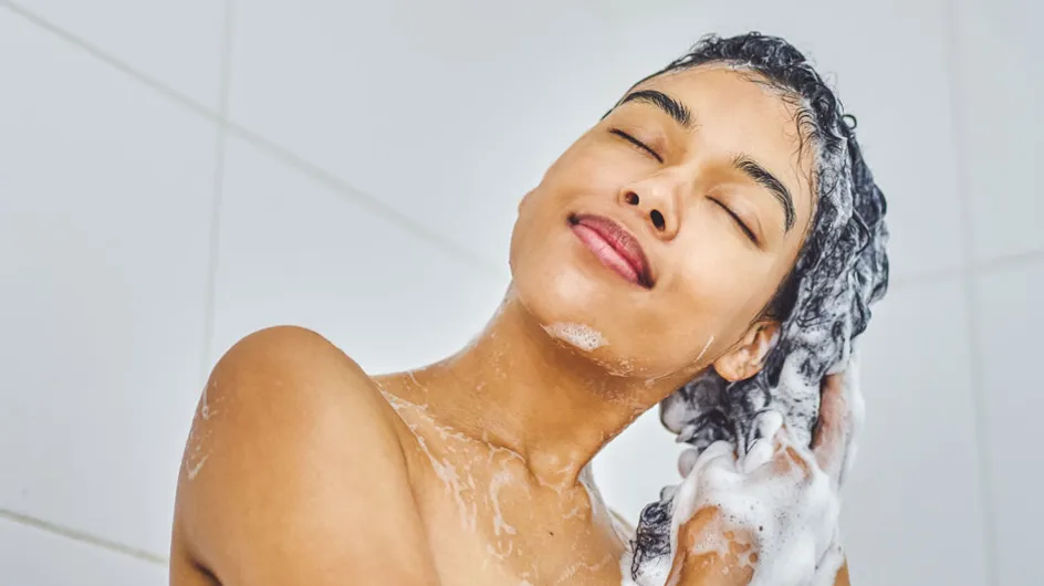 Comment bien se laver les cheveux avec un shampoing solide ?