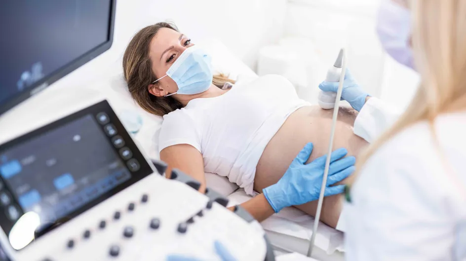 Suivi de grossesse, accouchement : comment ça se passe pendant ce second confinement ?
