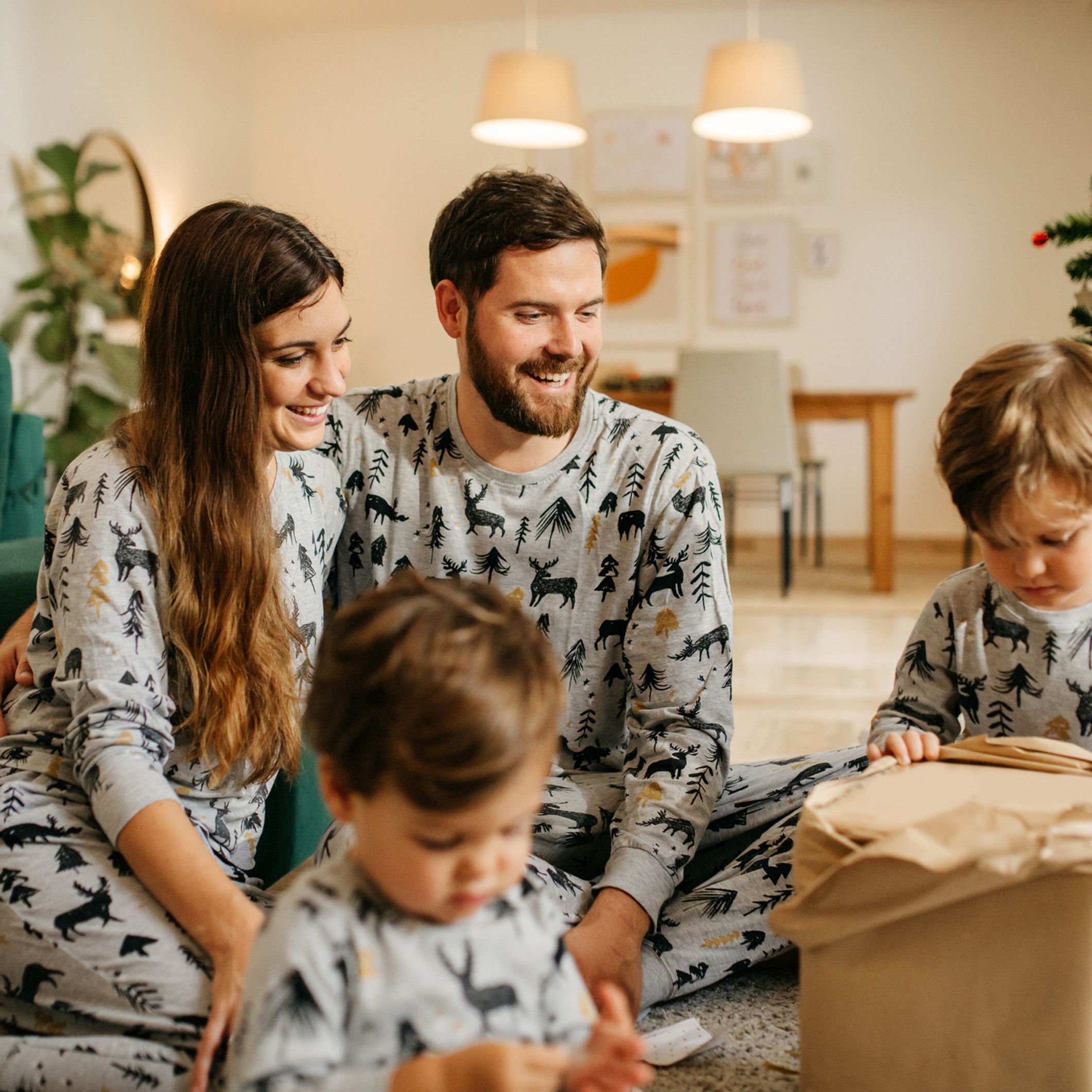 SOONHUA Pyjama familial assorti Vêtements de Noël classiques à carreaux avec élan doux assorti pour la famille 