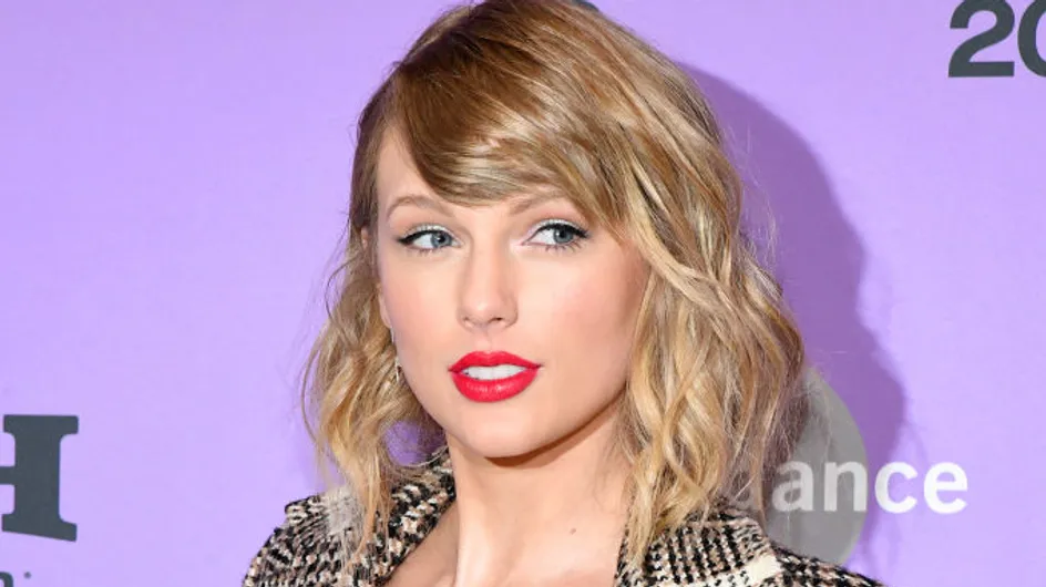 Taylor Swift n’est plus blonde (et ça lui va trop bien)