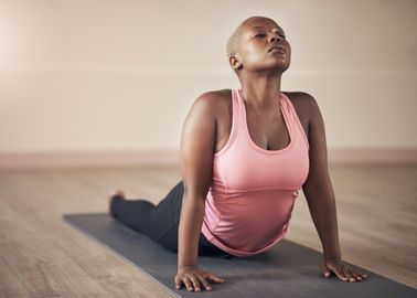 6 Postures De Yoga Pour Soulager Les Regles Douloureuses