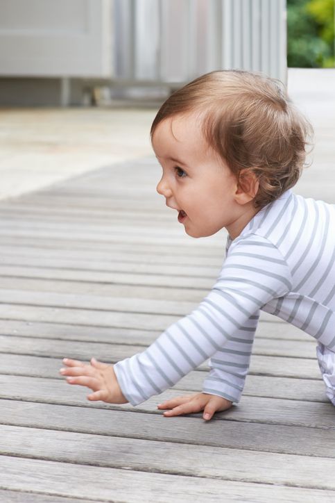 Trois Methodes Pour Aider Les Bebes A S Asseoir Ramper Marcher